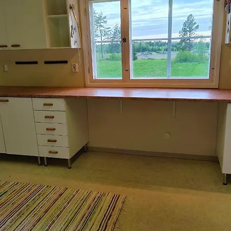 Puumajamajoitus Maaseudulla 캠프장