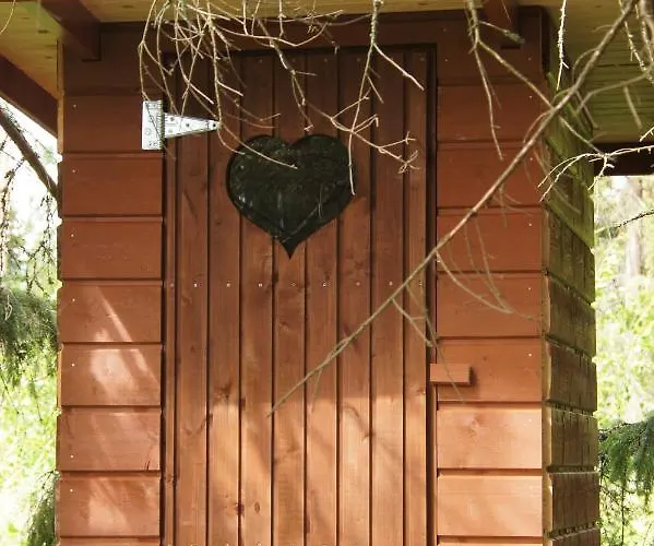 Kemping Puumajamajoitus Maaseudulla Tuorila